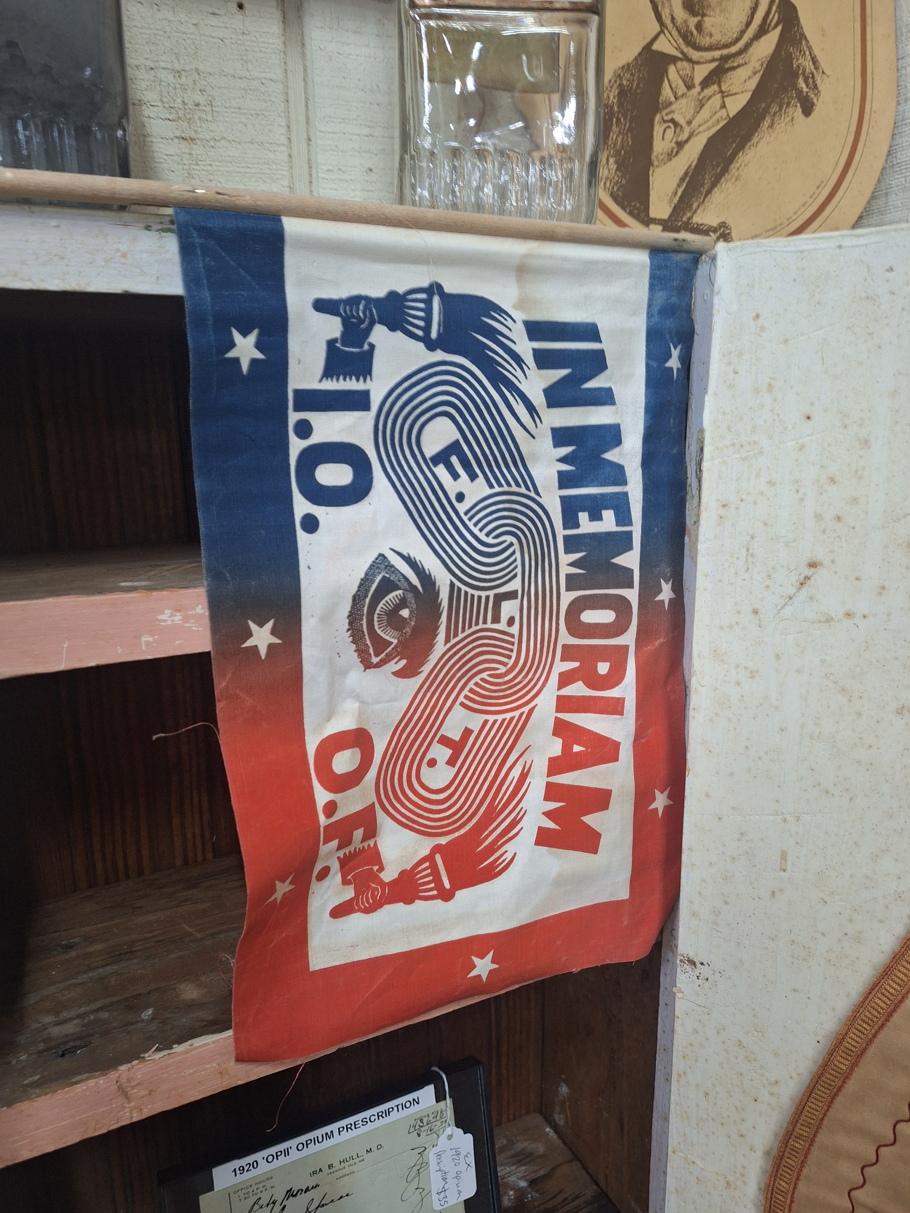 Vintage Odd Fellows In Memoriam Flag | Early 20th Century