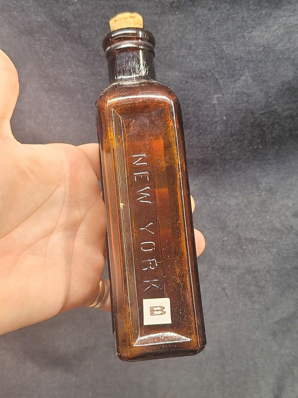 Antique Apothecary / Veterinary - Glover's Imperial Mange Remedy - Exquisite Dark Curio