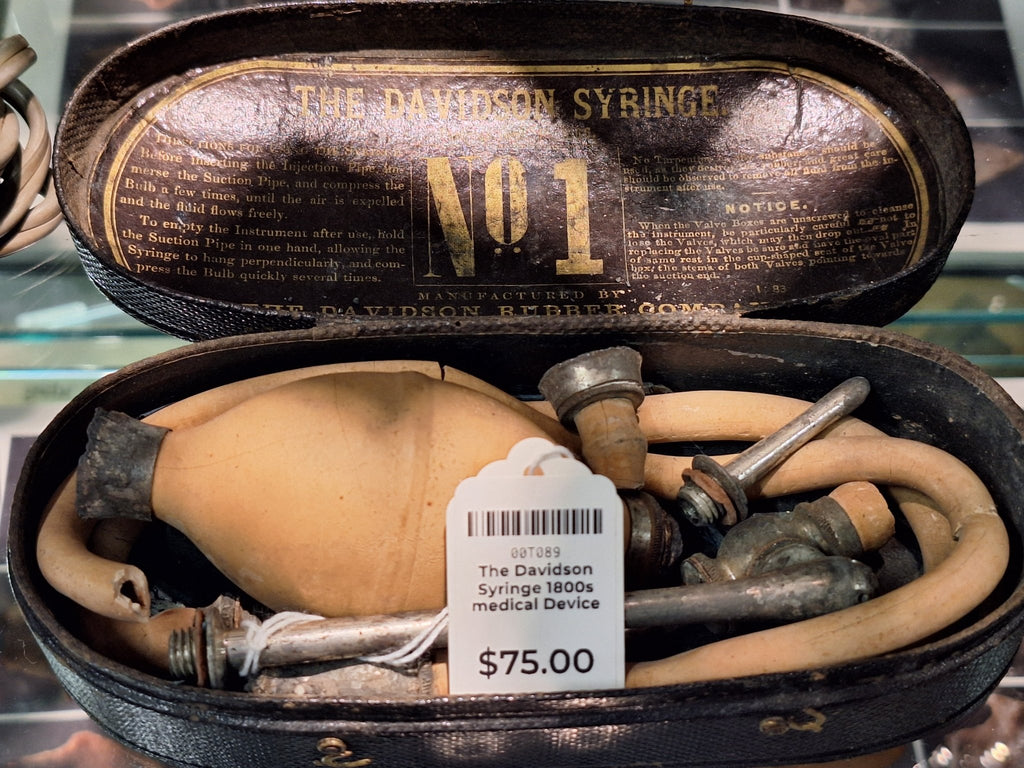 Antique Davidson Syringe – 19th - Century Rubber Bulb Medical Apparatus for Enemas - Exquisite Dark Curio