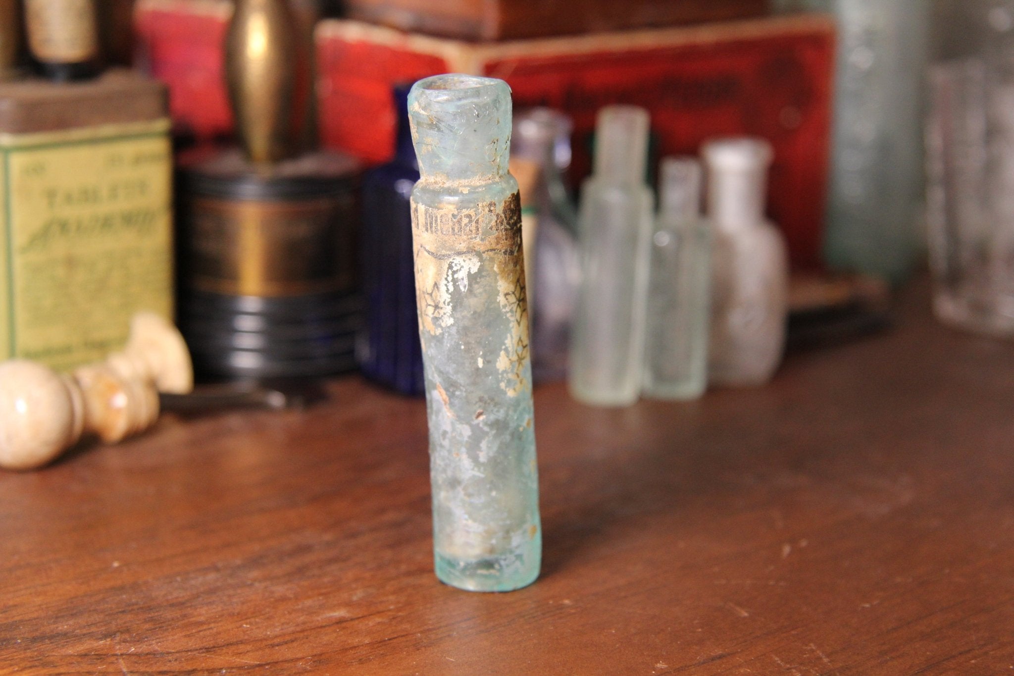 Antique Opium Bottle - GDE Tilly Koenig Co. Original Golden Shield Label - Exquisite Dark Curio