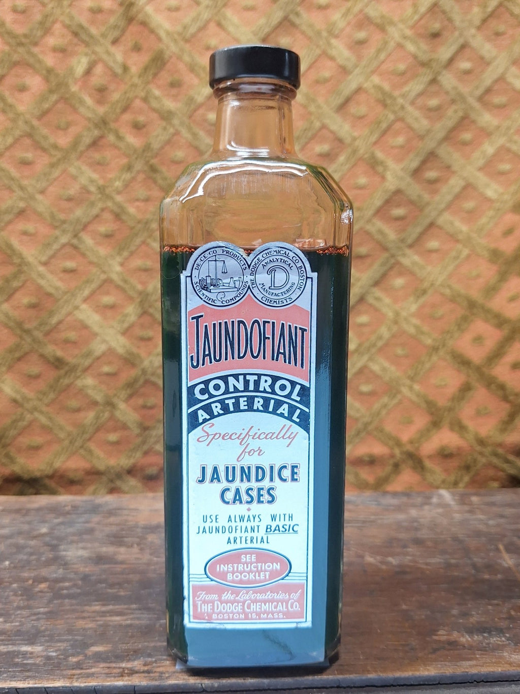 Dodge Jaundofiant Antique Embalming Bottle - UV Reactive - Exquisite Dark Curio