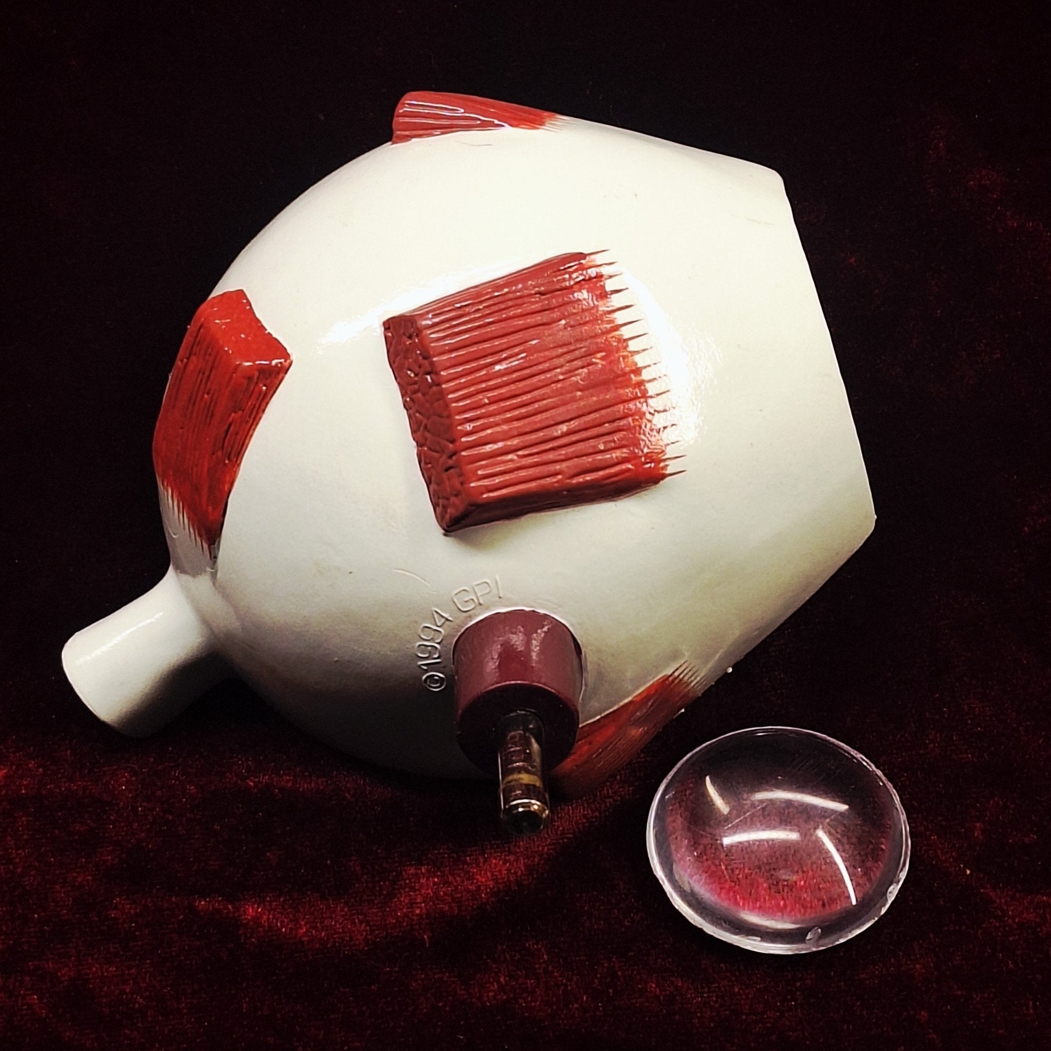 Vintage Eye Model - Exquisite Dark Curio